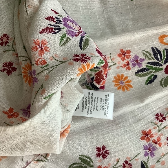 En creme top Blouse Boho White Floral Long Sleep Size S V-neck Spring - Picture 6 of 7